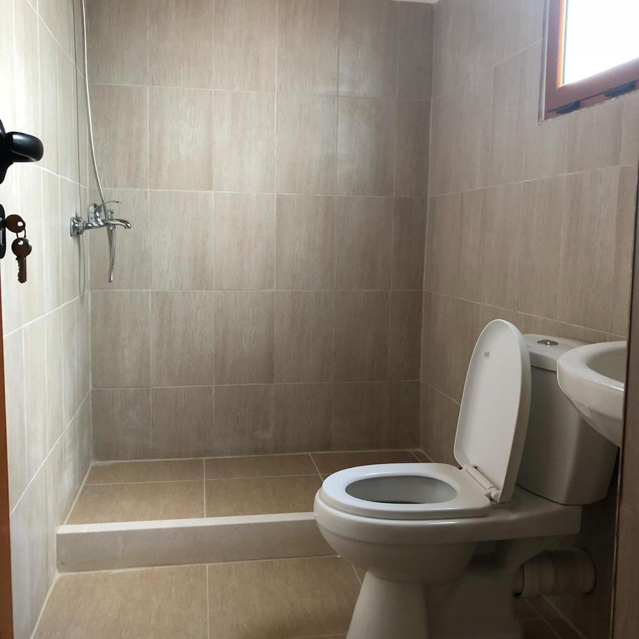 Guest House Pashollari Μπεράτ Εξωτερικό φωτογραφία