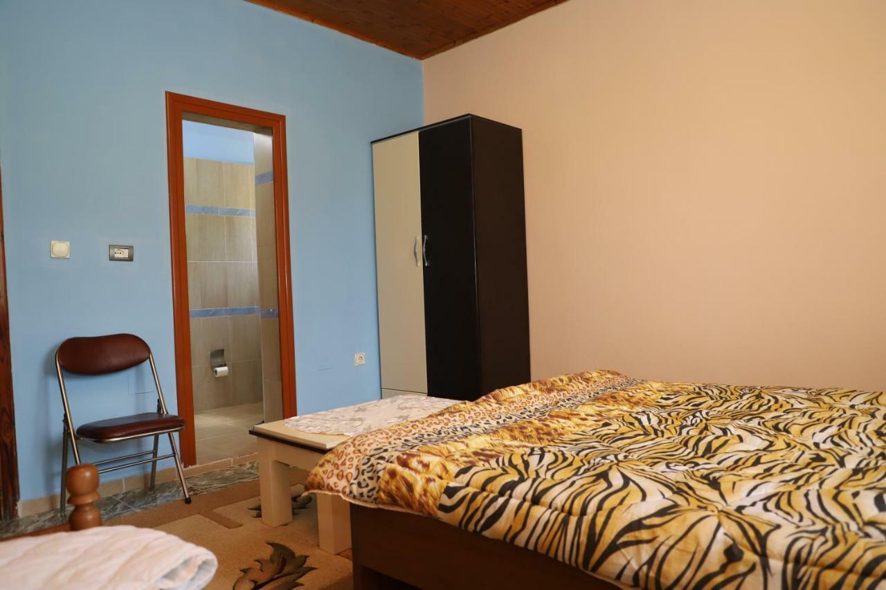 Guest House Pashollari Μπεράτ Εξωτερικό φωτογραφία