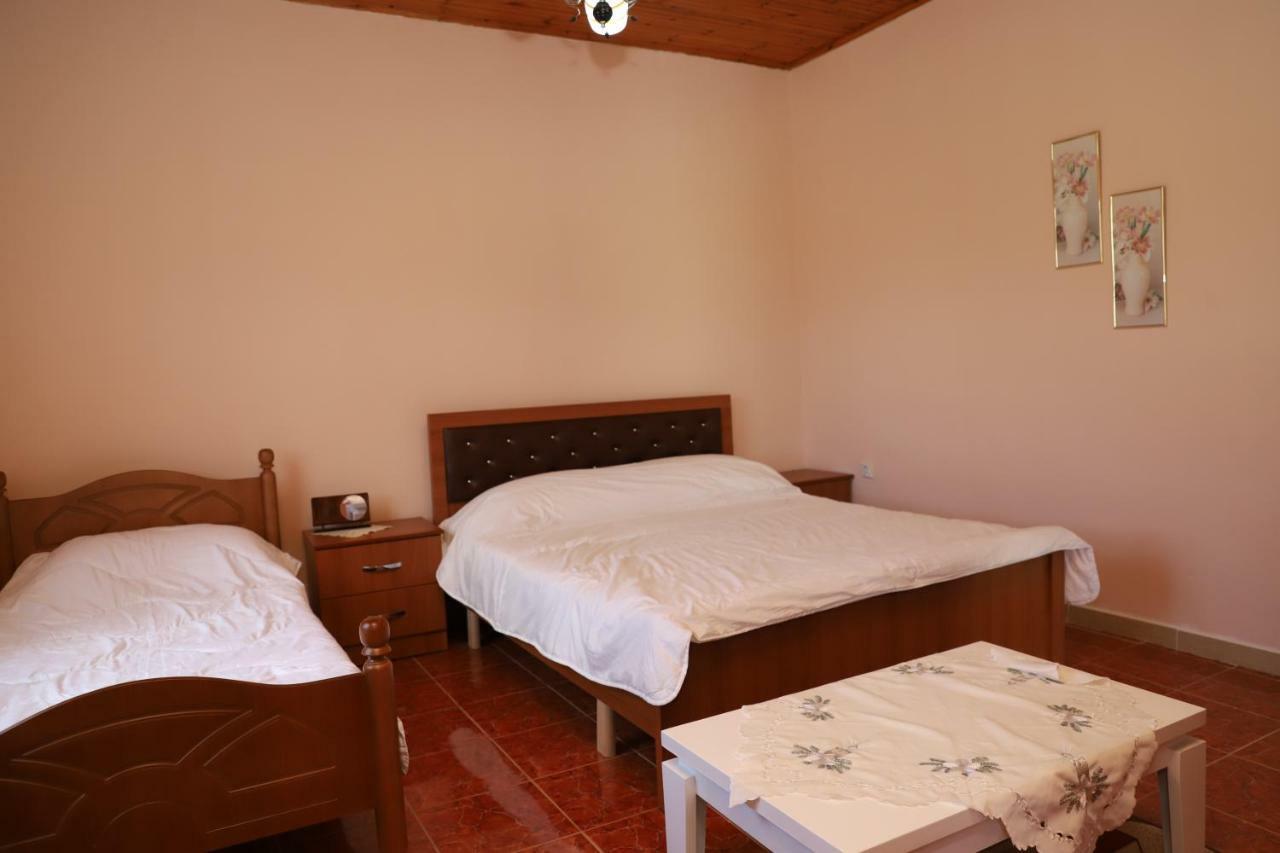 Guest House Pashollari Μπεράτ Εξωτερικό φωτογραφία