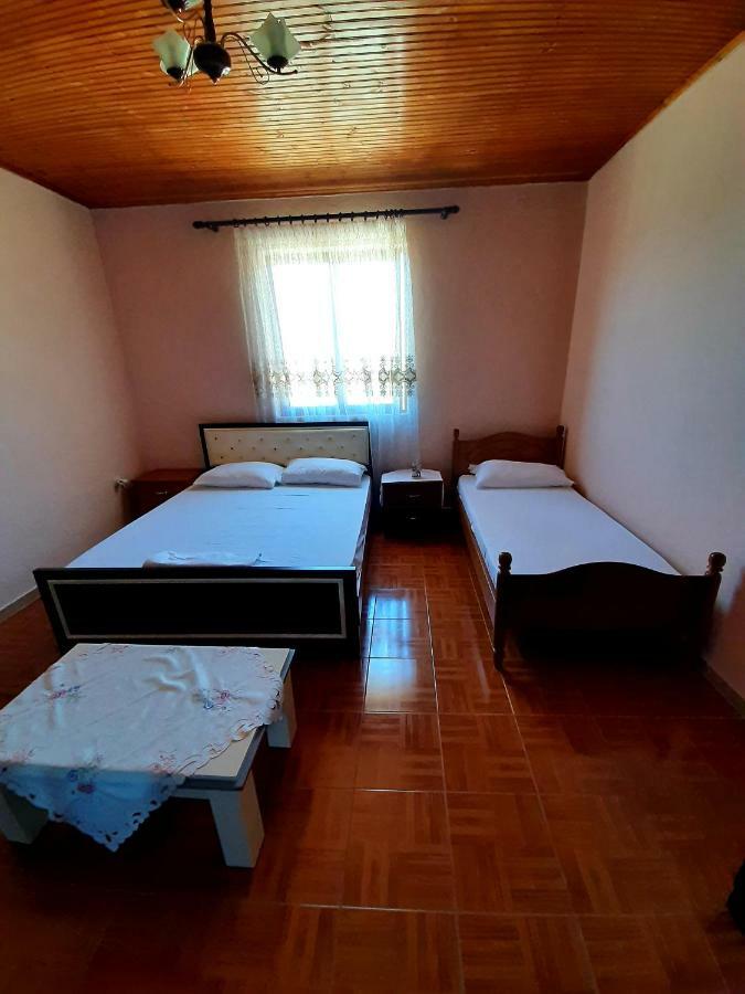 Guest House Pashollari Μπεράτ Εξωτερικό φωτογραφία