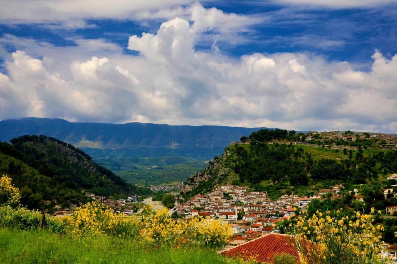 Guest House Pashollari Μπεράτ Εξωτερικό φωτογραφία